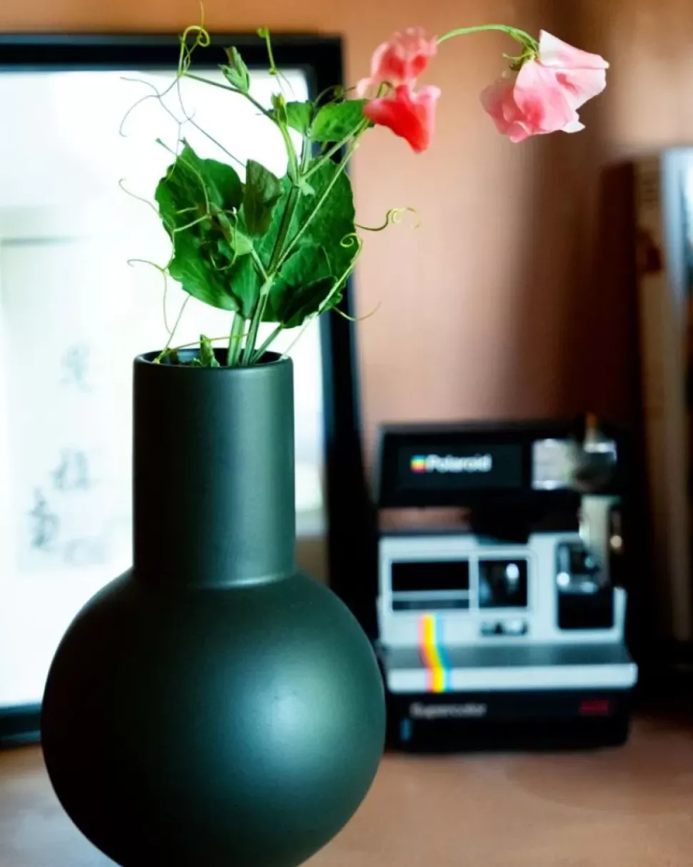 Motel a Miio Bola Vase M Dunkelgrun| Bola M